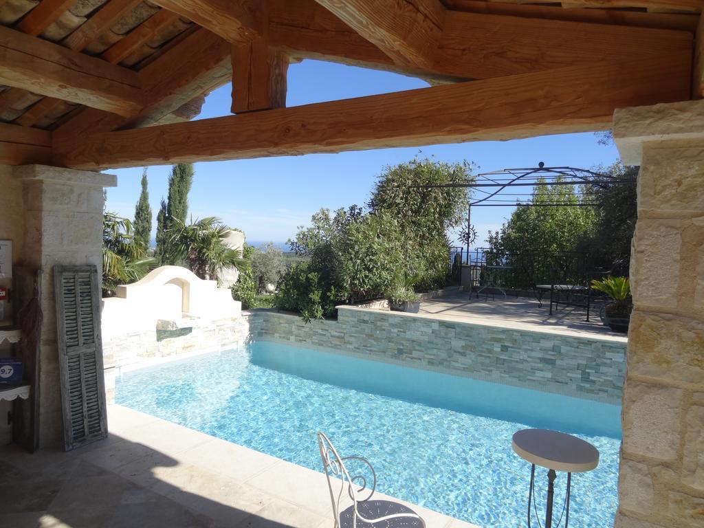 Les 4 Elements Bed & Breakfast Tourrettes-sur-Loup Exterior photo