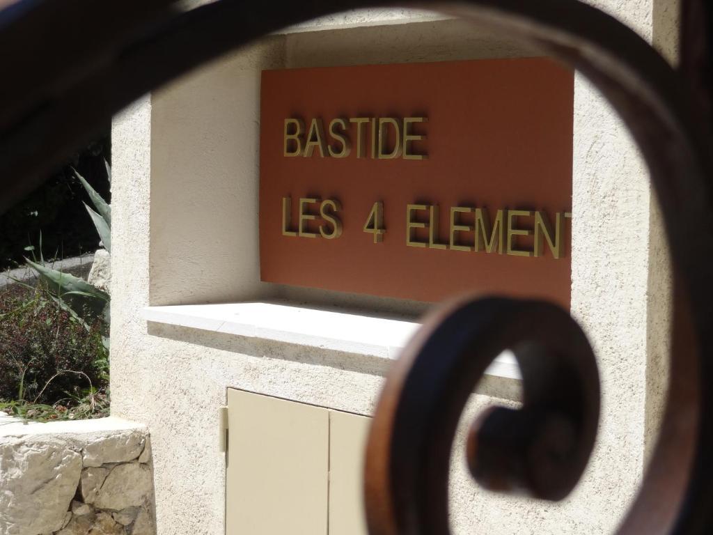 Les 4 Elements Bed & Breakfast Tourrettes-sur-Loup Exterior photo
